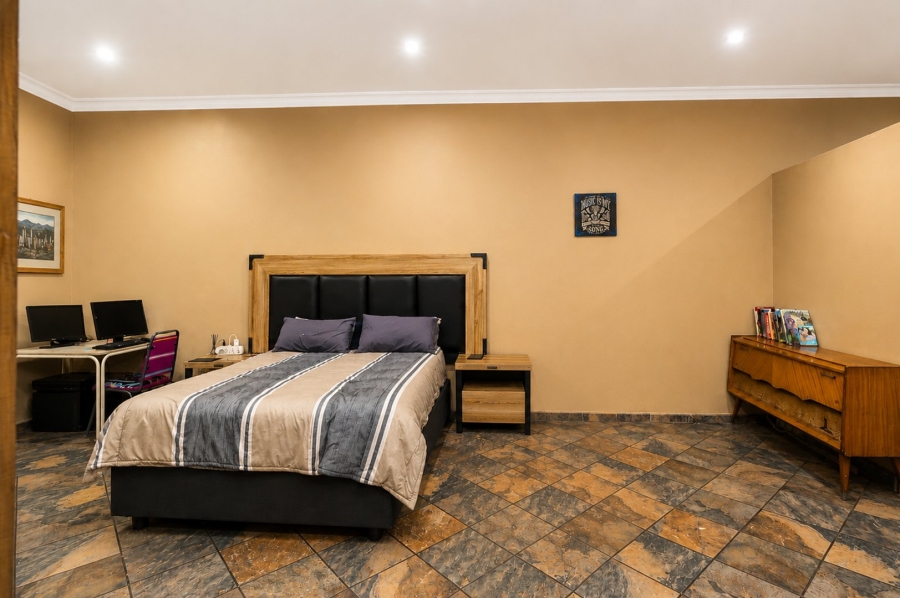 5 Bedroom Property for Sale in Brits North West